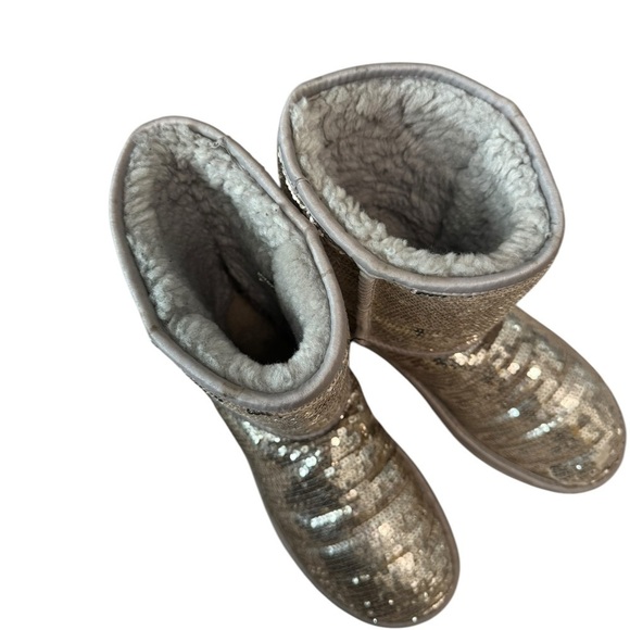 UGG Gold Sequin Short Woman Size 7 Boots - Picture 10 of 11